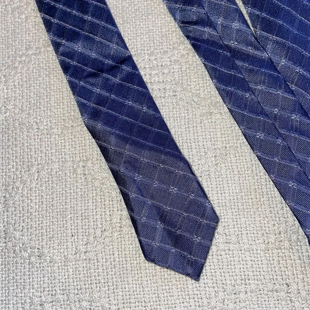 Hugo Boss Dress Tie Men’s Size 59 Long 3 Wide Blue Striped 100% Silk Italy